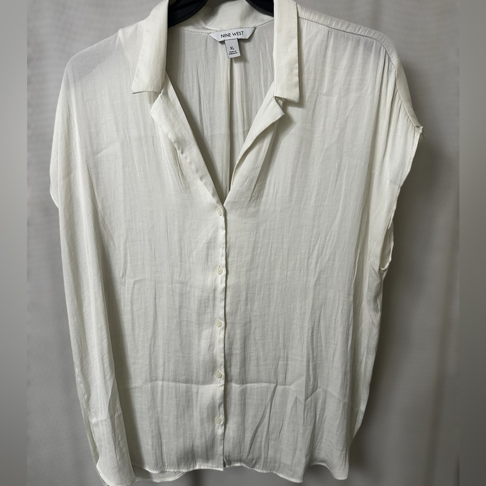 Nine West Cream Sleeveless Blouse